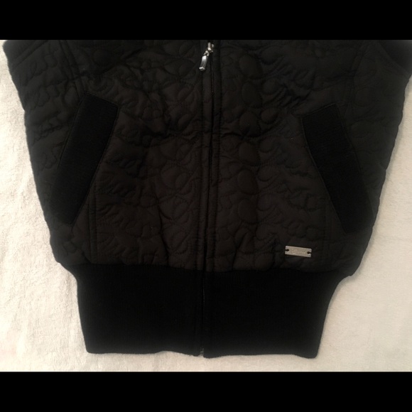 Guess Black Logo Vest with Removable Fur Hoodie, size small - Picture 6 of 8